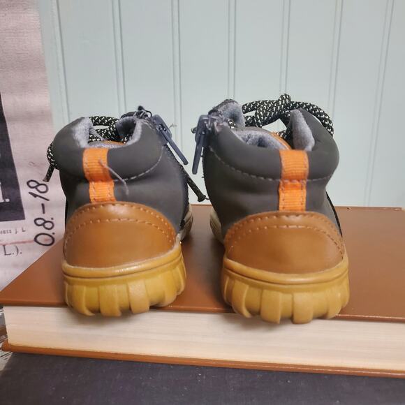 pre-owned cat & jack chukka boot sneakers zip up baby size 5 - Picture 6 of 7